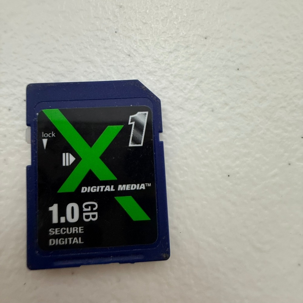 X1 Digital Media 1GB Secure Digital SD Memory Card Blue 1.0 GB Storage Vintage